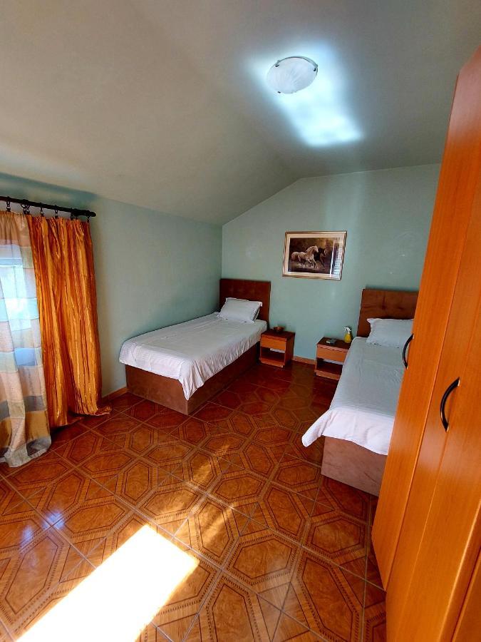 Apartments And Rooms Lijesevic 布德瓦 客房 照片